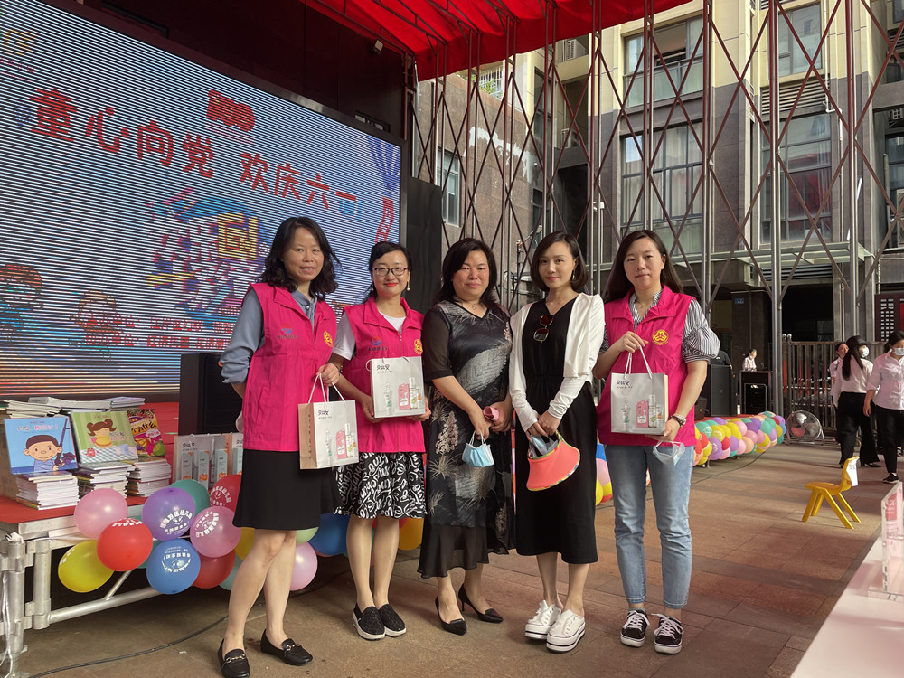 關愛兒童，呵護成長 ——東信醫(yī)藥聯(lián)合武漢市江岸區(qū)婦聯(lián)開展“六一”...